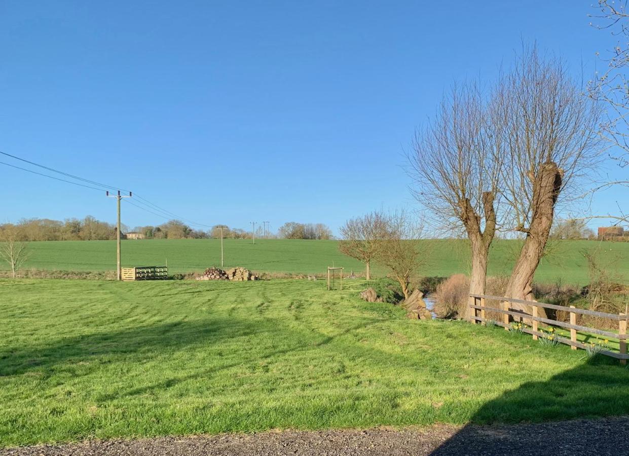 Waterpump Pod For 2 Adults With Ensuite In The Suffolk Countryside Badingham Eksteriør billede